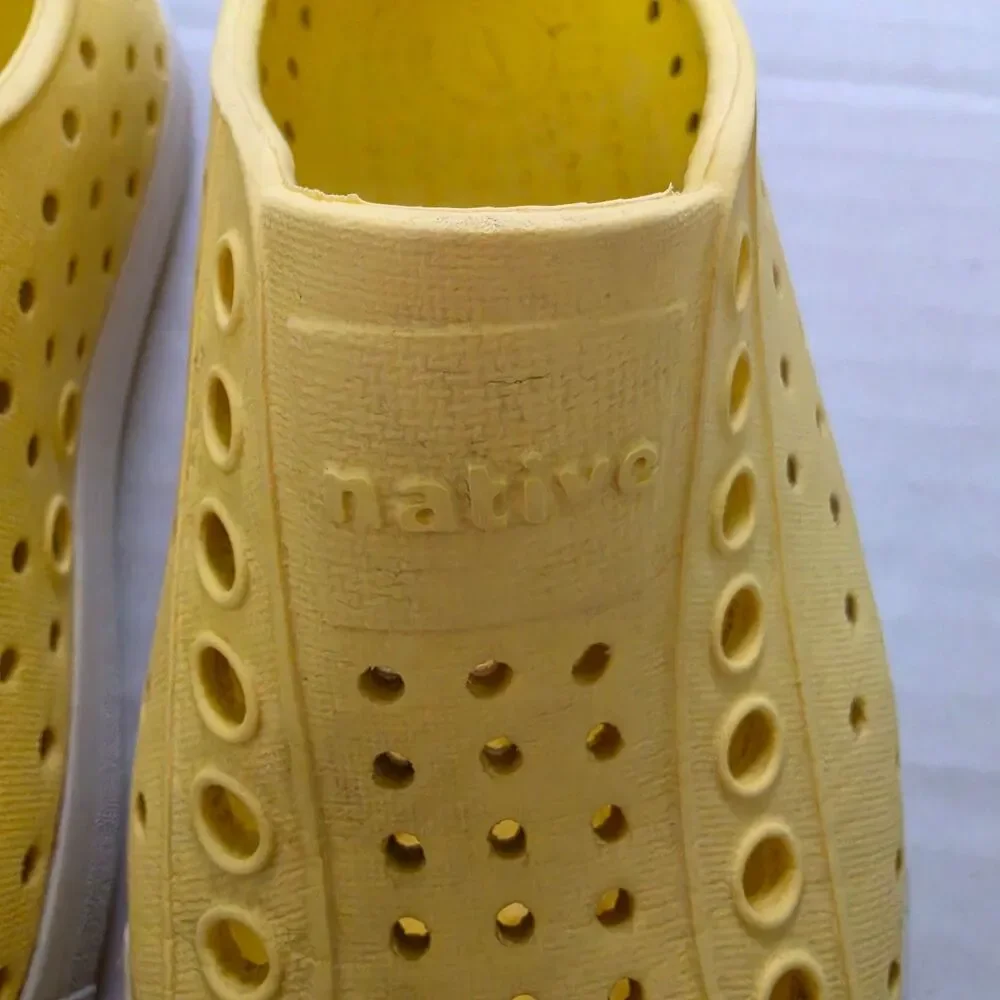 Native Jefferson Slip On Kids Water Shoes Yellow Size C8 Lightweight Comfortabl